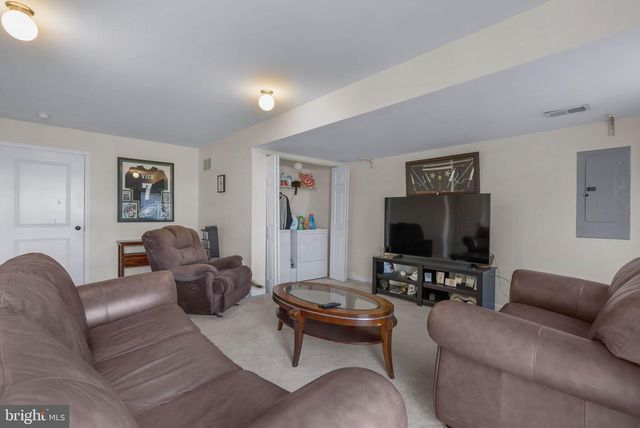 517 BOXWOOD LN, Woodbury, NJ 08096