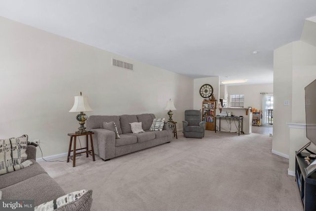 517 BOXWOOD LN, Woodbury, NJ 08096