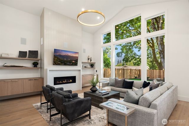 3120 109th Avenue SE, Bellevue, WA 98004