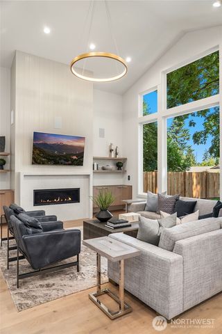 3120 109th Avenue SE, Bellevue, WA 98004
