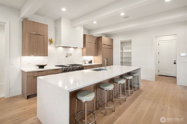 3120 109th Avenue SE, Bellevue, WA 98004