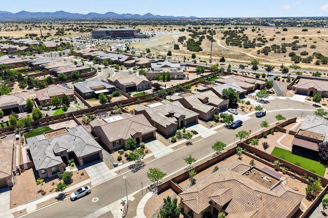 4707 Lluvia Encantada, Santa Fe, NM 87507