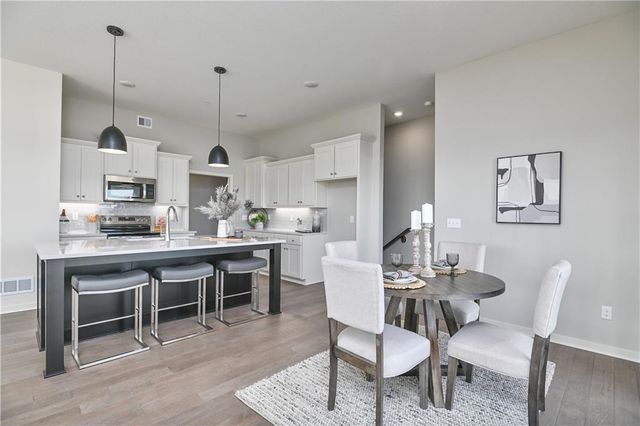 2255 W Dartmouth Street, Olathe, KS 66061