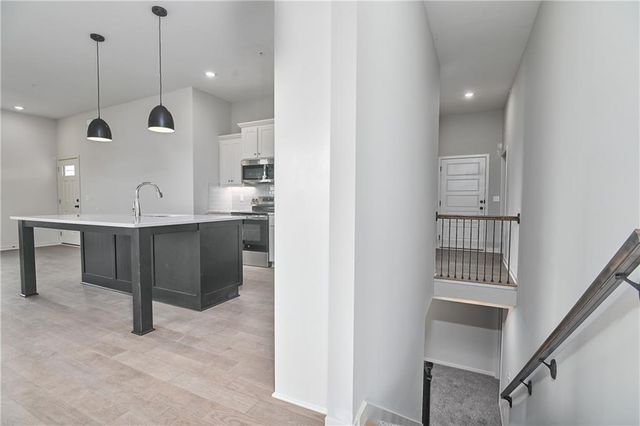 2255 W Dartmouth Street, Olathe, KS 66061