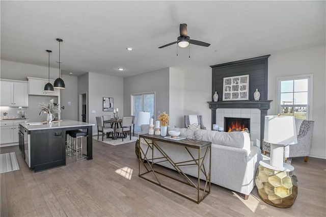 2255 W Dartmouth Street, Olathe, KS 66061