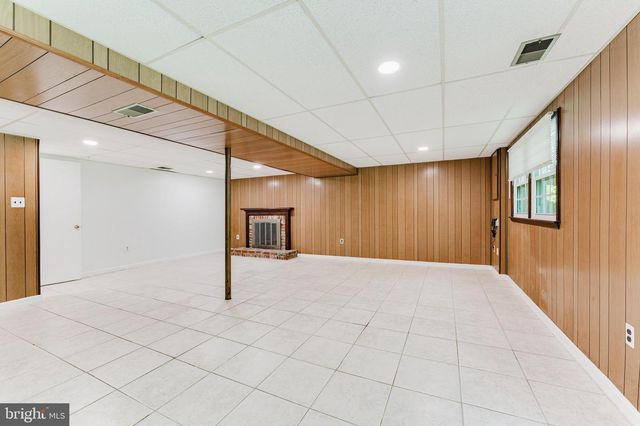 5683 RAVENEL LN, Springfield, VA 22151