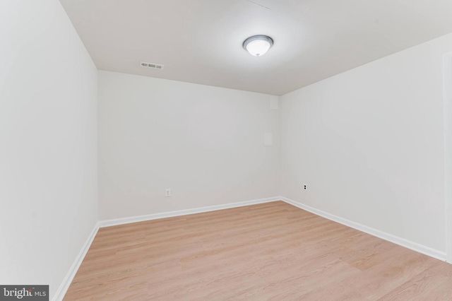 5683 RAVENEL LN, Springfield, VA 22151