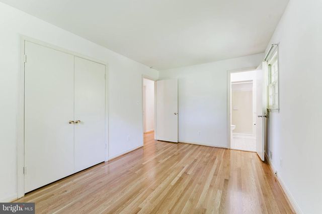 5683 RAVENEL LN, Springfield, VA 22151
