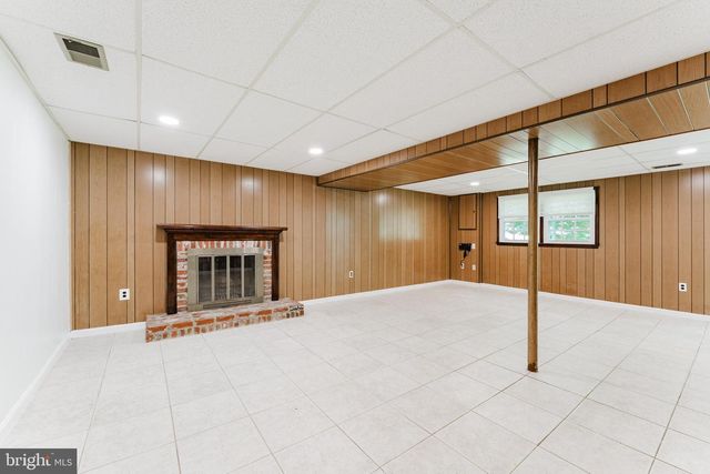 5683 RAVENEL LN, Springfield, VA 22151