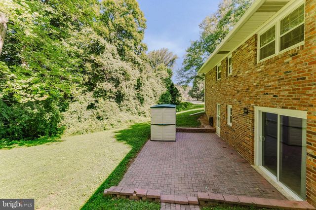 5683 RAVENEL LN, Springfield, VA 22151