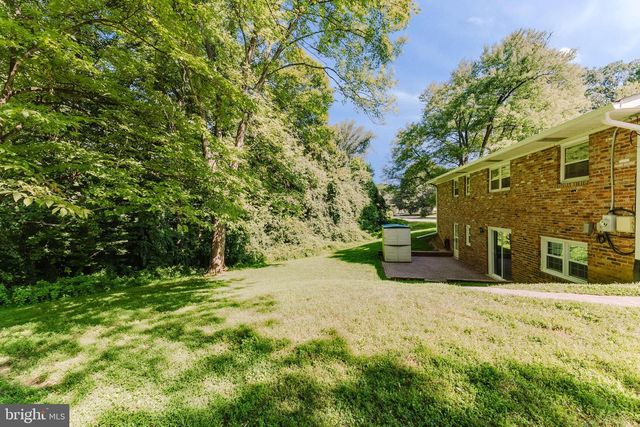 5683 RAVENEL LN, Springfield, VA 22151