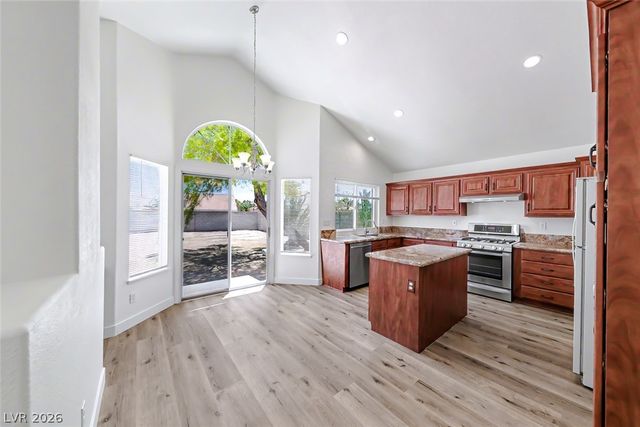 757 Canyon Crest Drive, Las Vegas, NV 89123