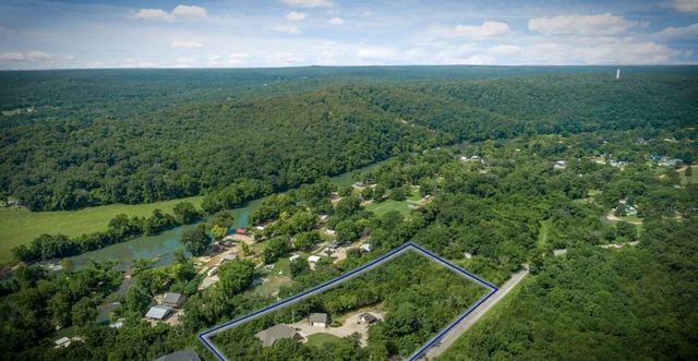 61 Bluff Rd, Hardy, AR 72542