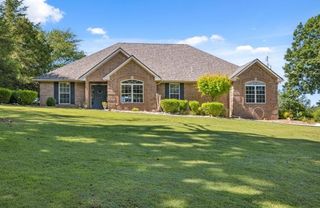 61 Bluff Rd, Hardy, AR 72542