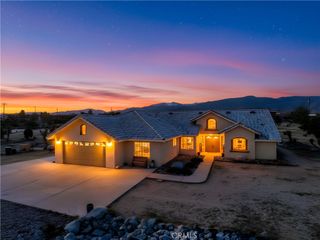 1825 Smoke Tree, Pinon Hills, CA 92372