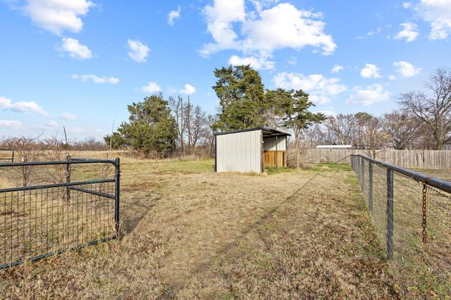 1223 Yowell Road, Whitesboro, TX 76273