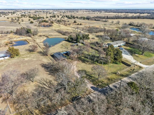 1223 Yowell Road, Whitesboro, TX 76273