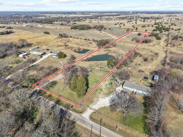 1223 Yowell Road, Whitesboro, TX 76273