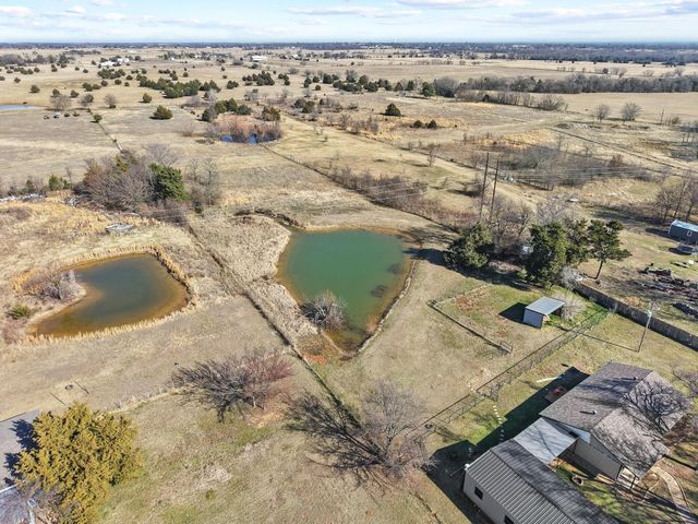 1223 Yowell Road, Whitesboro, TX 76273