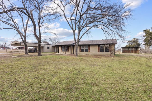 1223 Yowell Road, Whitesboro, TX 76273