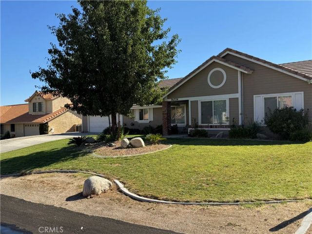 36324 43rd St E, Palmdale, CA 93552