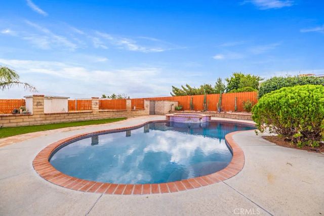 36324 43rd St E, Palmdale, CA 93552