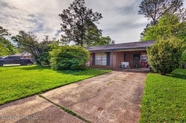 2702 E Angela Circle, Gulfport, MS 39503