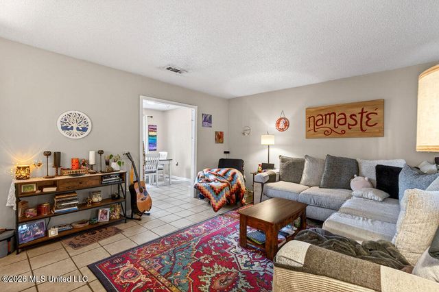 2702 E Angela Circle, Gulfport, MS 39503