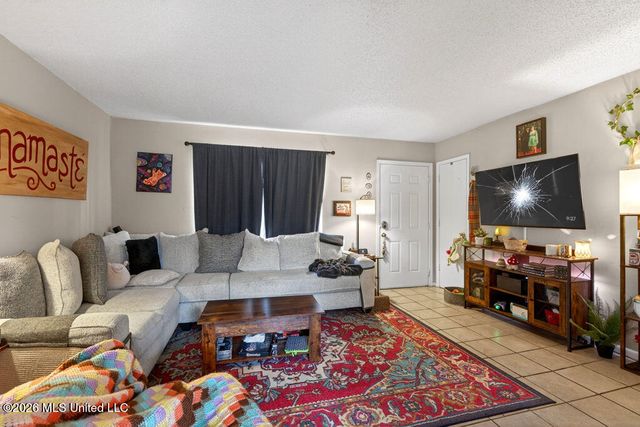 2702 E Angela Circle, Gulfport, MS 39503