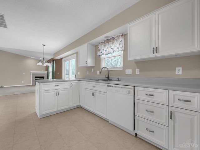 2048 Apple Knoll Lane, Monroe, OH 45044