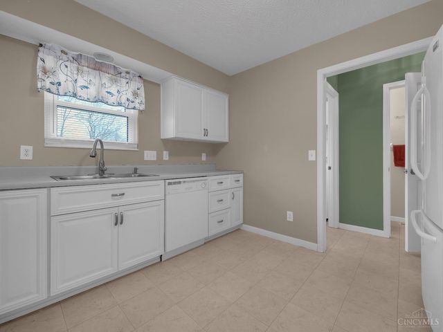 2048 Apple Knoll Lane, Monroe, OH 45044