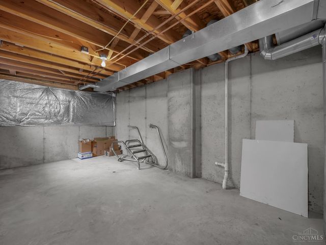 2048 Apple Knoll Lane, Monroe, OH 45044