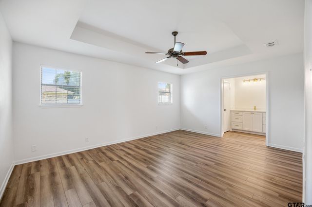 1302 Larkspur Lane, Tyler, TX 75703