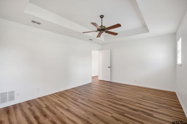 1302 Larkspur Lane, Tyler, TX 75703