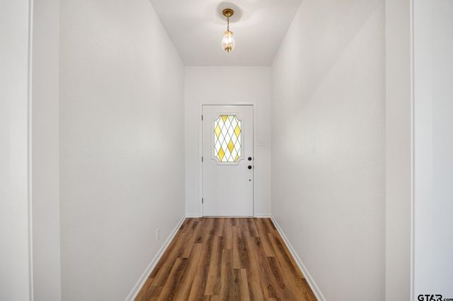 1302 Larkspur Lane, Tyler, TX 75703