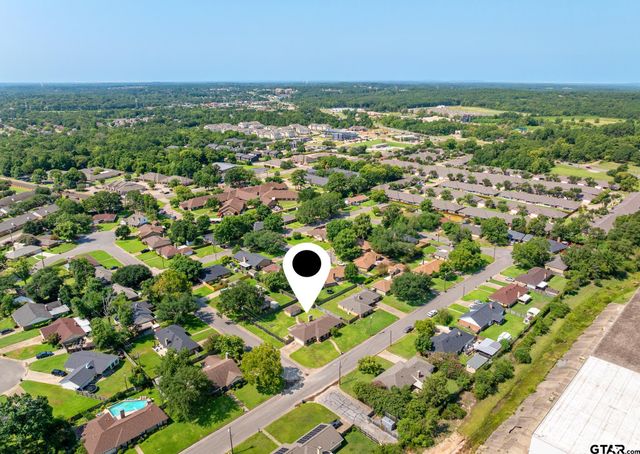1302 Larkspur Lane, Tyler, TX 75703