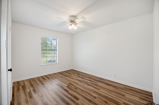 1302 Larkspur Lane, Tyler, TX 75703