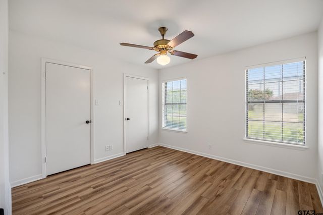 1302 Larkspur Lane, Tyler, TX 75703