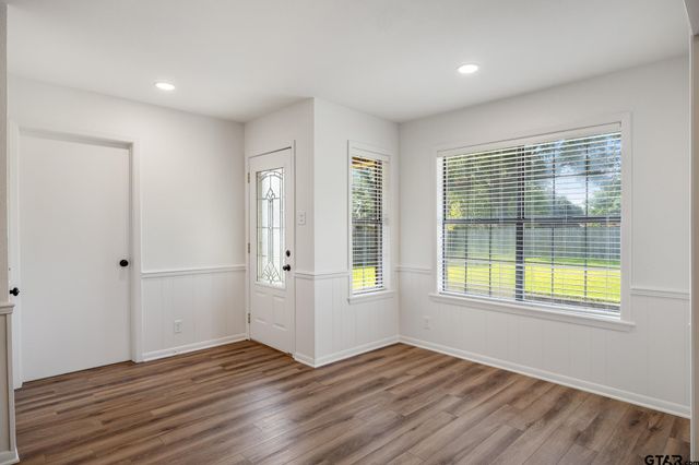 1302 Larkspur Lane, Tyler, TX 75703