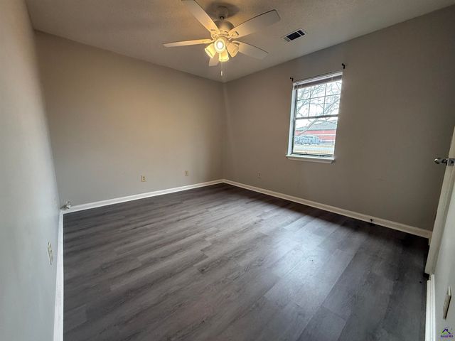 1418 Parkway Drive, Perry, GA 31069