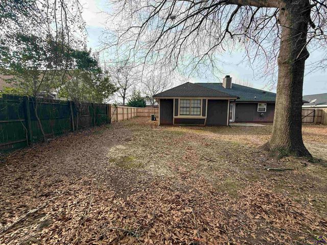 1418 Parkway Drive, Perry, GA 31069