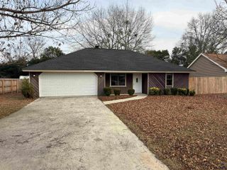 1418 Parkway Drive, Perry, GA 31069