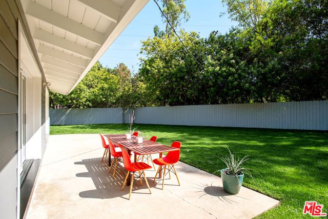 935 N Kenter Avenue, Los Angeles, CA 90049