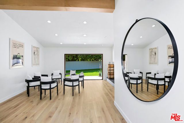 935 N Kenter Avenue, Los Angeles, CA 90049