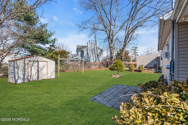 2 Castro Grove Drive, Toms River, NJ 08753