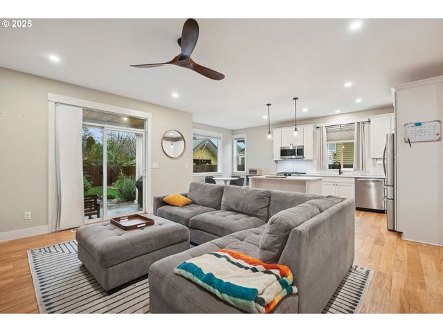 3010 Se 62ND Ave, Portland, OR 97206