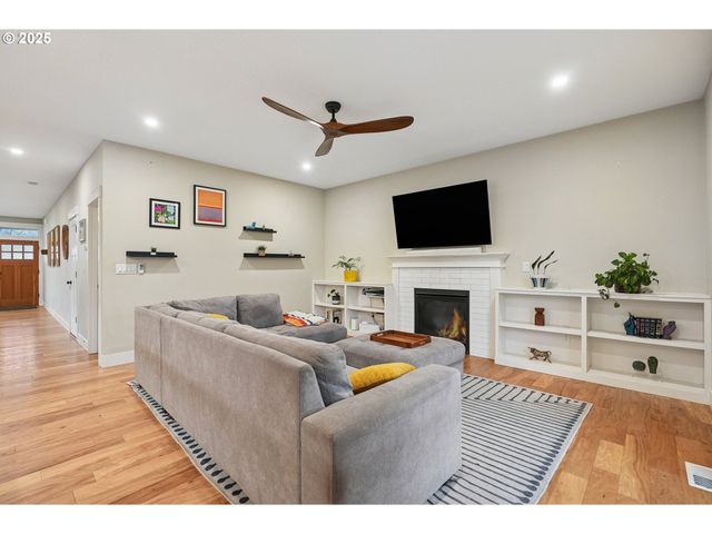 3010 Se 62ND Ave, Portland, OR 97206