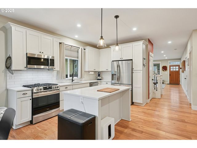 3010 Se 62ND Ave, Portland, OR 97206