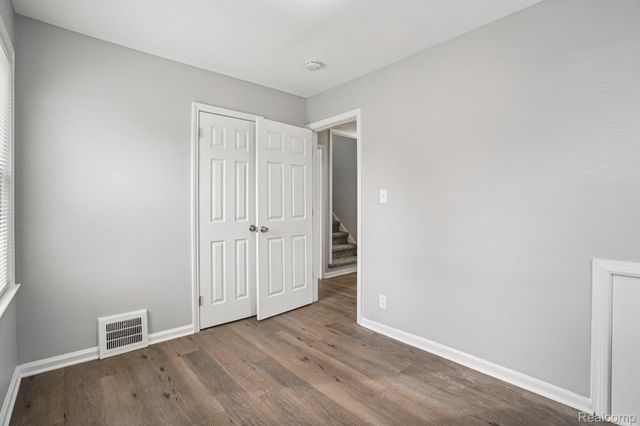 3963 S Hubbard Street, Wayne, MI 48184