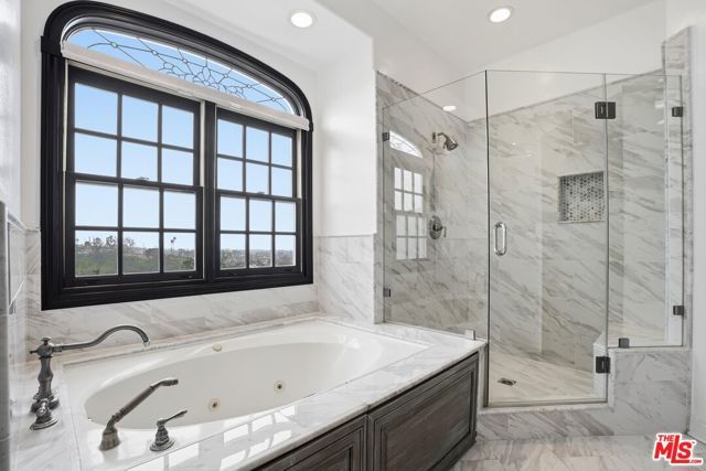 1036 El Medio Avenue, Pacific Palisades (los Angeles), CA 90272